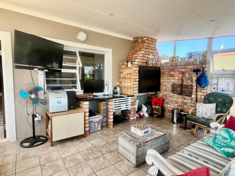 3 Bedroom Property for Sale in Fraaiuitsig Western Cape